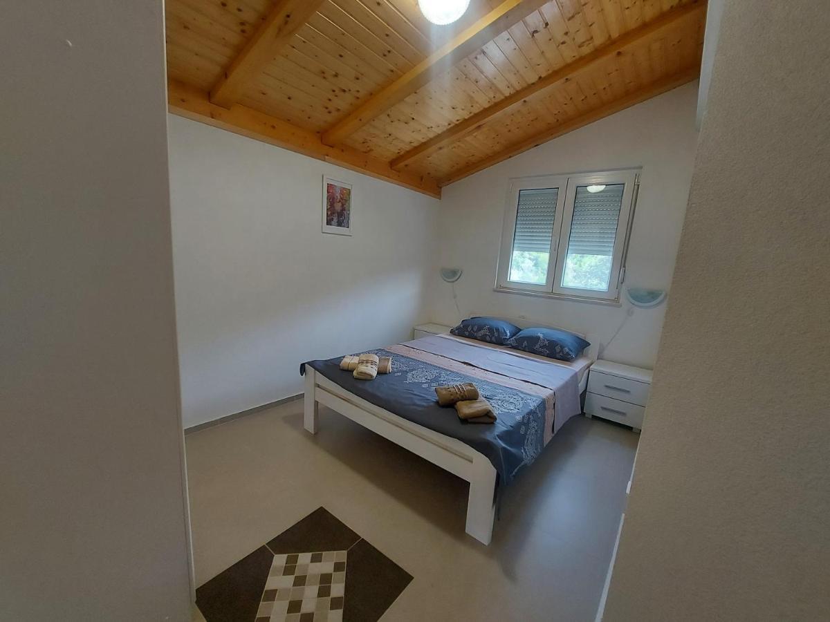 Dk Apartments Krasici Teodo Esterno foto