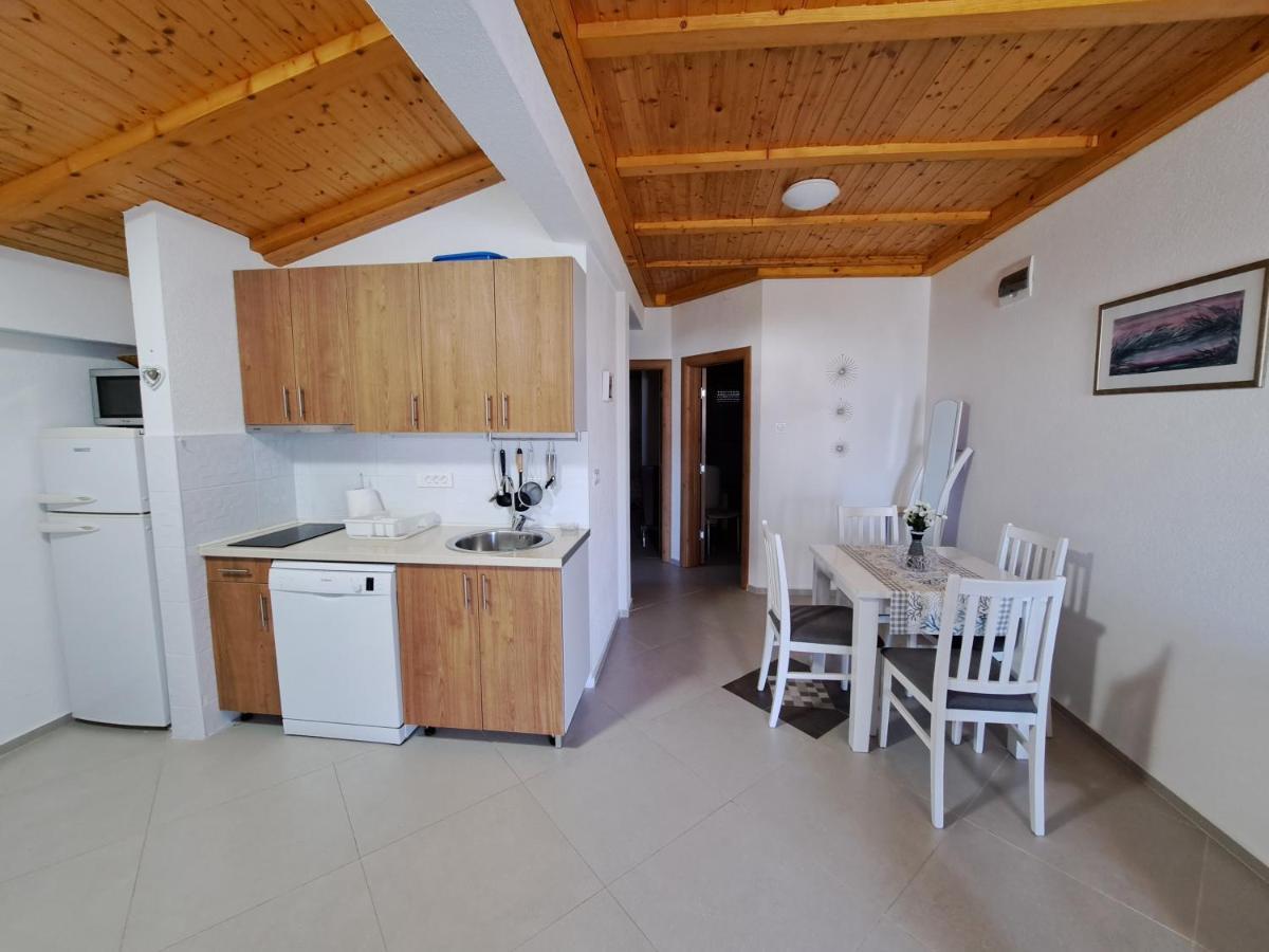 Dk Apartments Krasici Teodo Esterno foto