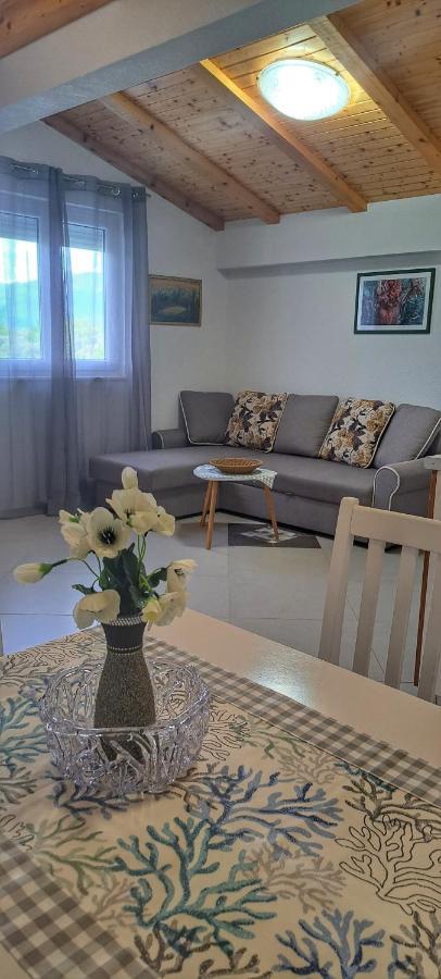 Dk Apartments Krasici Teodo Esterno foto